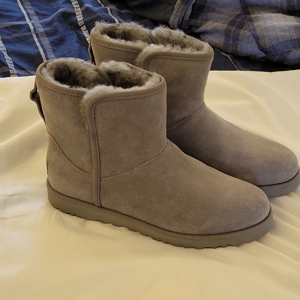 UGG Gray Sheepskin Lined Boots